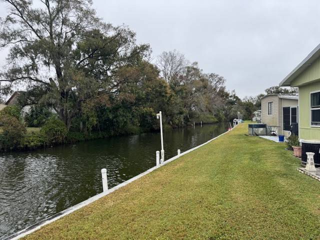 9 Henry Drive a Winter Haven, FL Mobile or Manufactured Home for Sale